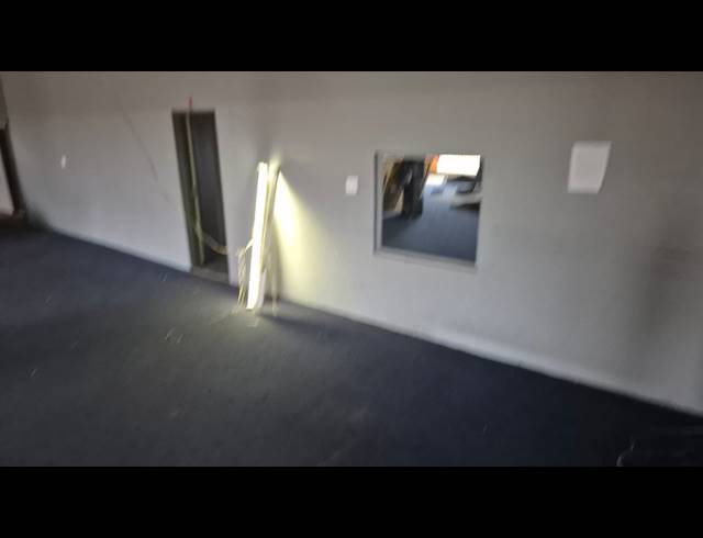 230M² BUSINESS TO LET IN MINNEBRON